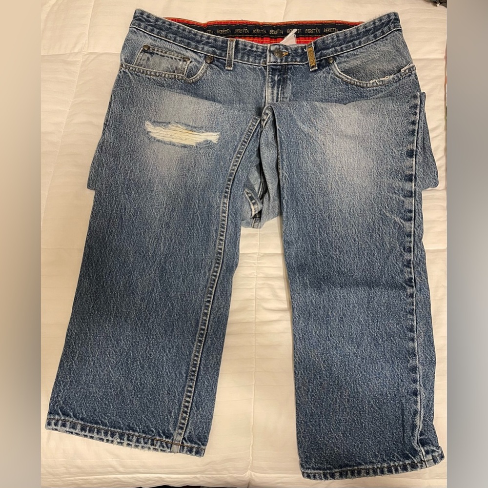 BERETTA WOMENS JEANS SZ 39x31 BLUE DENIM FLAT FRONT W/ RIP/TEAR ON RIGHT KNEE